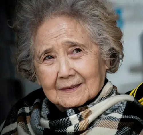 其它 致鲁园 写美篇《致鲁园》  罗广才 凝望这张照片.