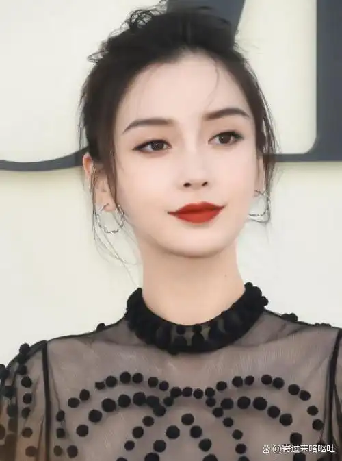 黄晓明和杨颖,开始正面较量了?