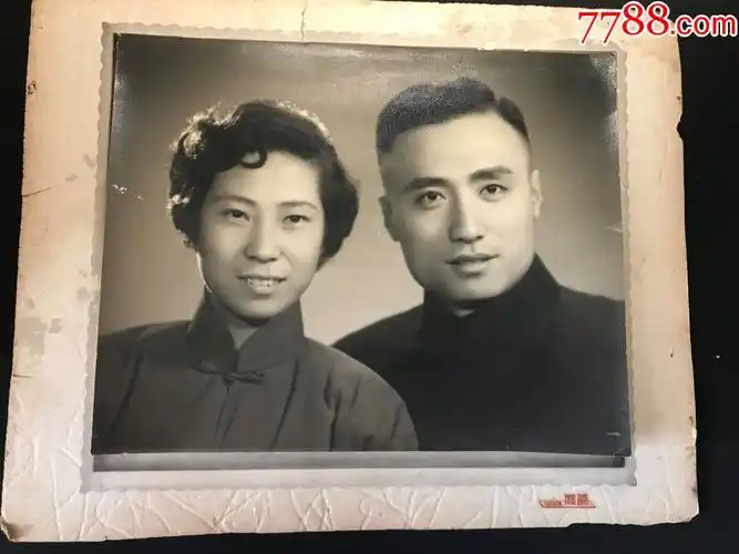 五十年代上海公私合营万象照相馆夫妻结婚合影大尺寸