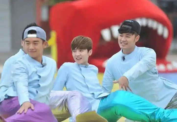 也是官宣了《奔跑吧兄弟8》已经更新了动态了,表示baby,郑恺和李晨会