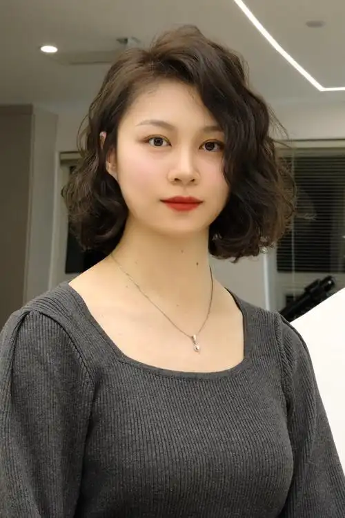 不挑脸型的齐肩卷发 贵短发尴尬期救星～|||短发烫发 蛋卷头