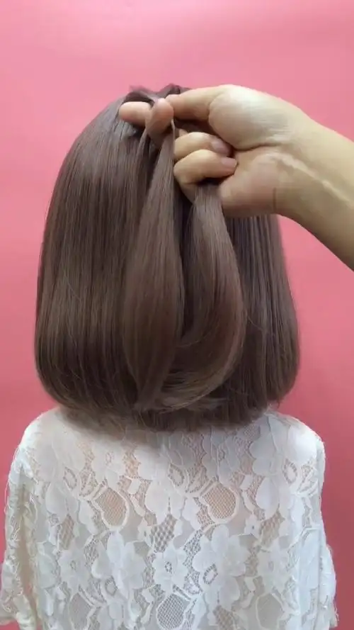 初中生怎样扎头发比较好看?