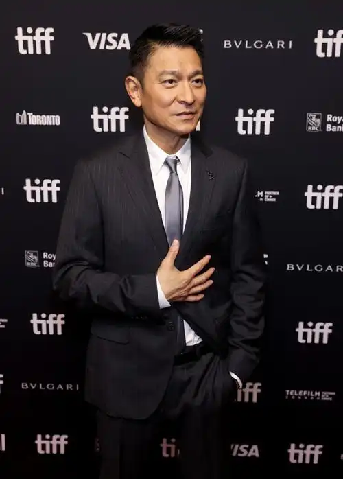 刘德华,梁家辉农村表现卓越