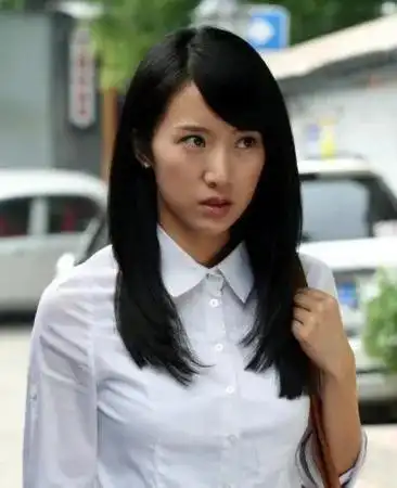 蜗居海藻扮演者(李念:《蜗居》后息影是为了当阔太太?真相没那么简单)