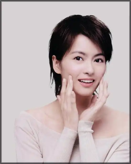 p>梁咏琪(gigi leung),1976年3月25日生于香港,中国香港女歌手,音乐