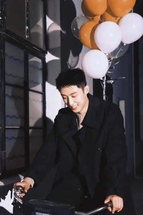 黄景瑜粉丝今天住微博了