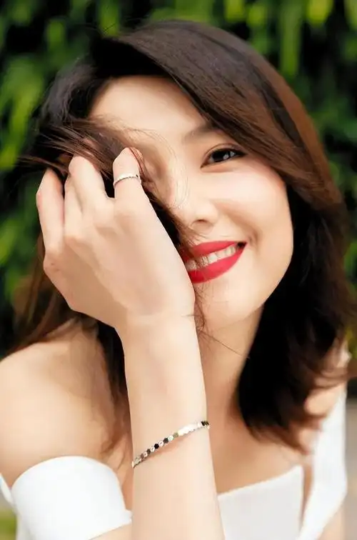 回顾直男女神高圆圆究竟有过怎样丰富的情史