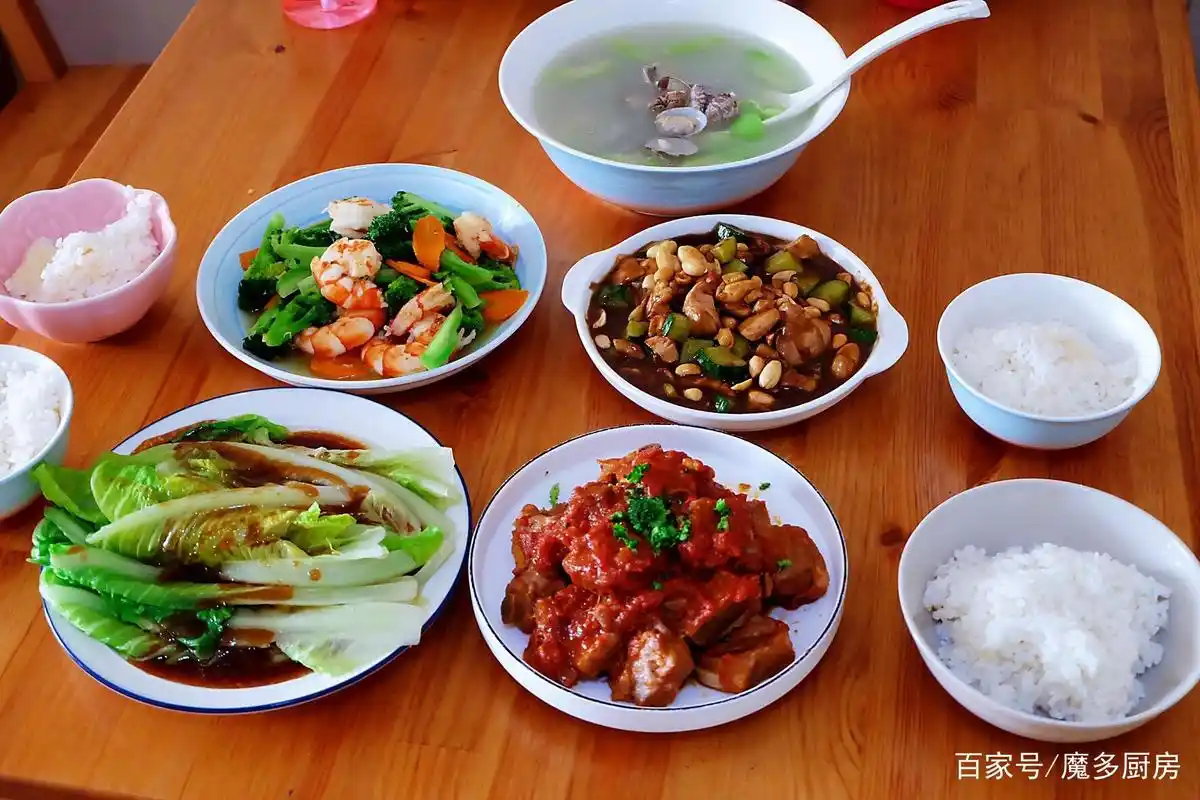 晒晒假期家常菜,四菜一汤简单营养,都是家人爱吃的,孩子都说香