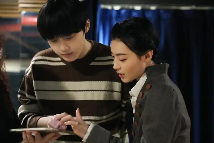 高杨长腿叔叔何以成为无数人的白月光