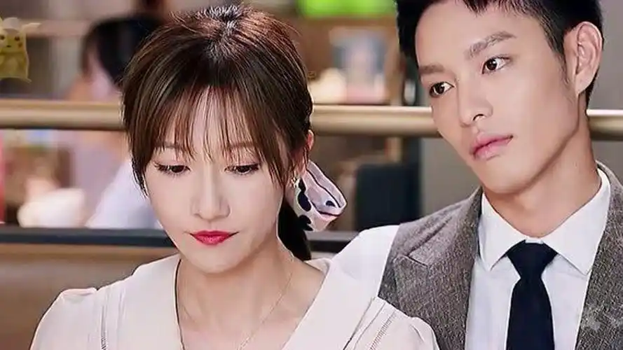 他在逆光中告白:隔着屏幕都能闻到酸味,原来这就是惹怒霸总的下场