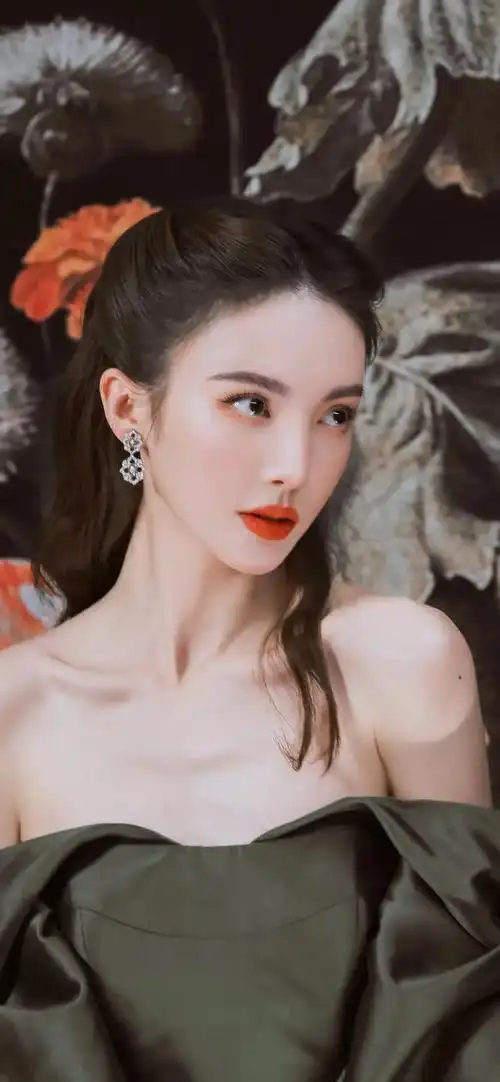 她就是被誉为"美女系列壁纸"的金晨.