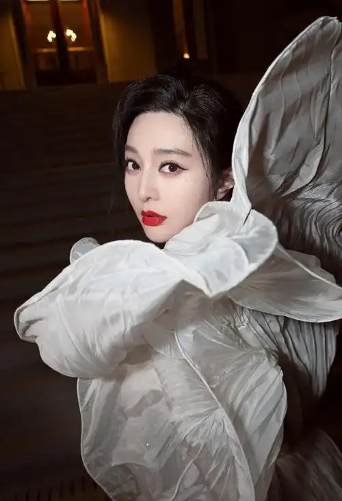 范冰冰##aston martin amfar cannes dinner