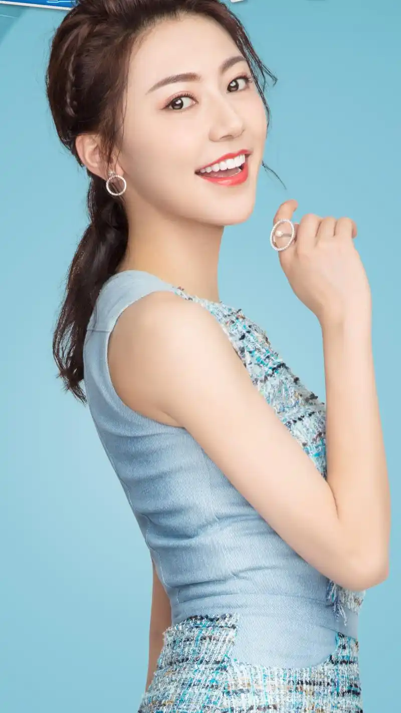 精美图集|清丽脱俗黄梦莹