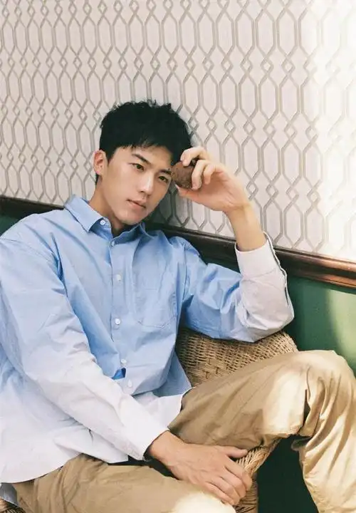 188大长腿南艺校草,人畜无害的样子馋哭了!