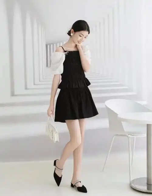 黑色裙子搭配什么样的鞋子好看|连衣裙|小黑裙|高跟鞋|凉鞋|短裙_网易