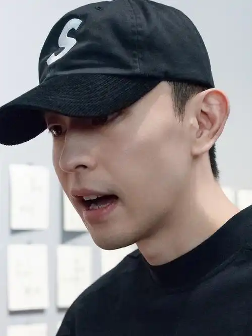 怎么会有这么精致可爱的素颜  #邓伦##邓伦粉丝