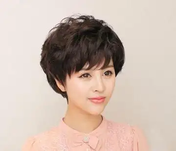最新款中老年人的短发烫发发型