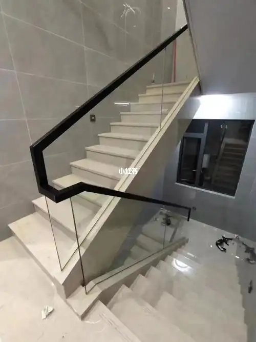 预埋槽玻璃楼梯扶手