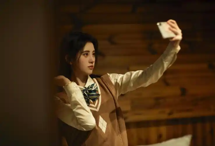 鞠婧祎自拍可爱照 4k壁纸