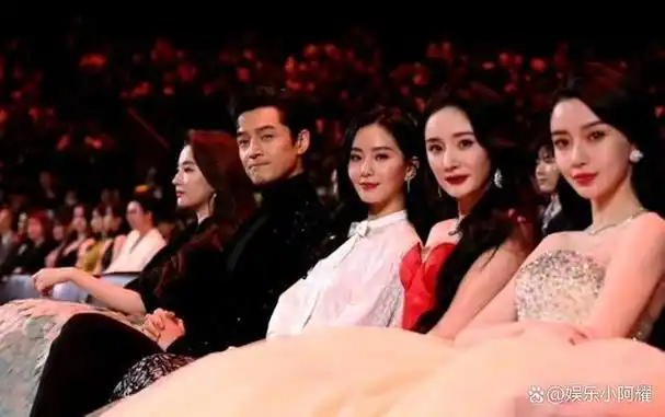 当娱乐圈的女明星同框,"皮相美"和"骨相美"的差距,一目了然