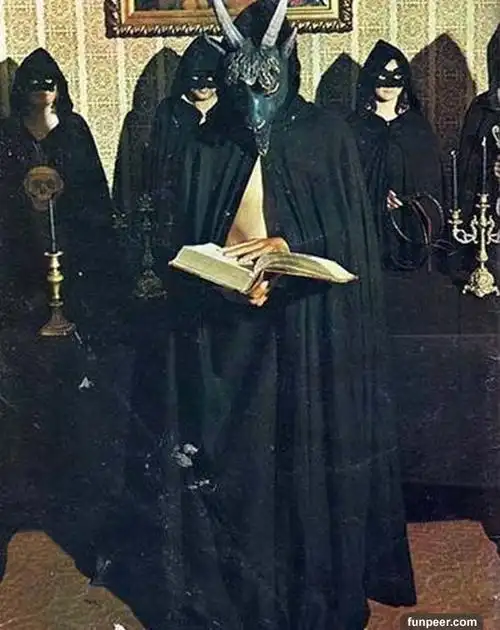 黑弥撒即是天主教弥撒的撒旦版本.