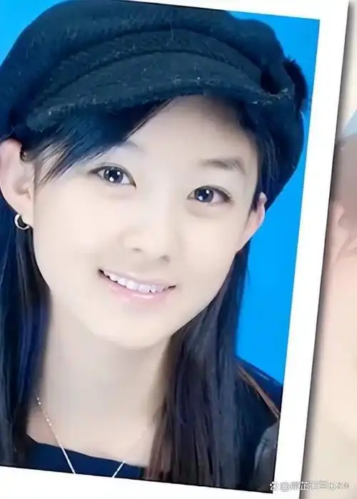 抱着试一试的心态,赵丽颖填了报名表,用叔叔给自己拍的一张照片当作