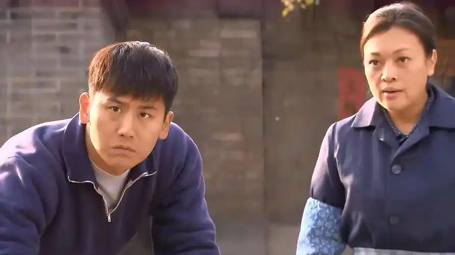 二叔:志强向慧兰示爱,孩子们都在跟前,家中气氛颇尴尬