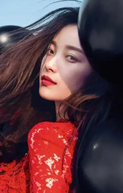 倪妮出道前的惊艳照片曝光!张艺谋眼光多毒!