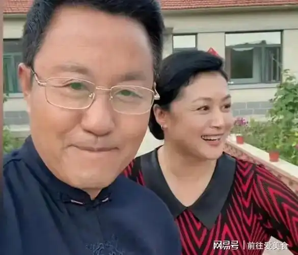 于月仙车祸去世后,弟弟怕76岁的母亲承受不住,一直没敢告诉她|谢大脚