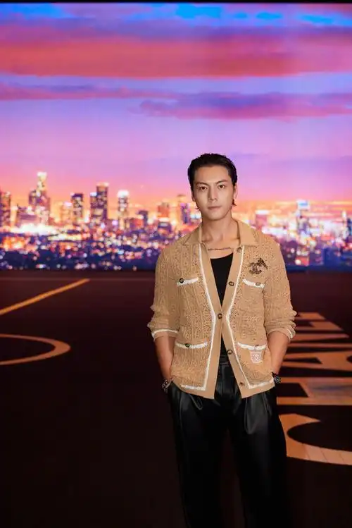 陈伟霆 | 出席chanel 2023/24 早春度假系列深圳大秀,于光影之间,感知