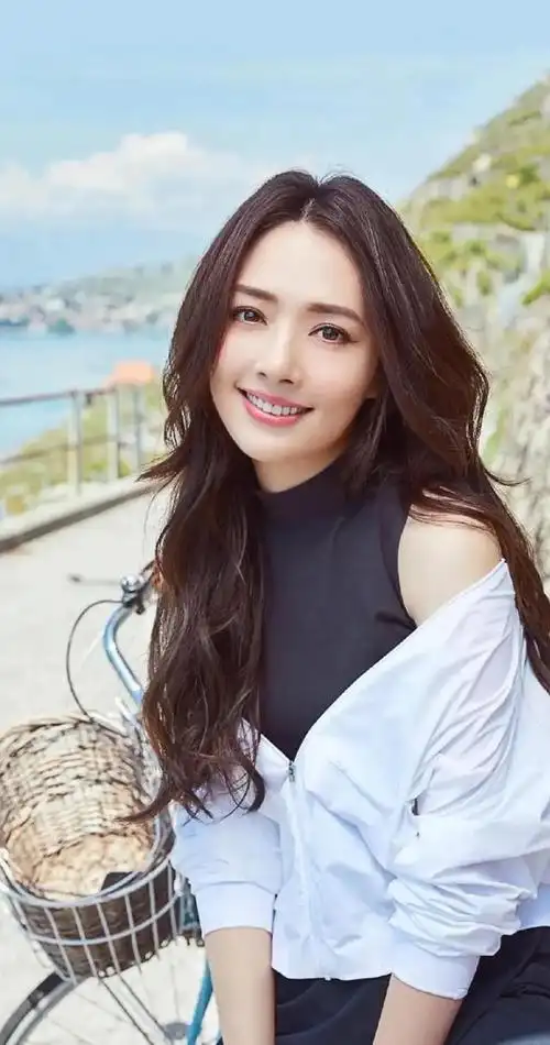 郭碧婷惊艳美图二