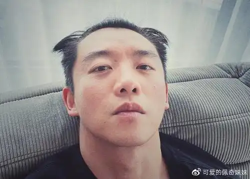 郑恺为拍戏增重40斤,比黄晓明还狠,或身体出现不可逆伤害