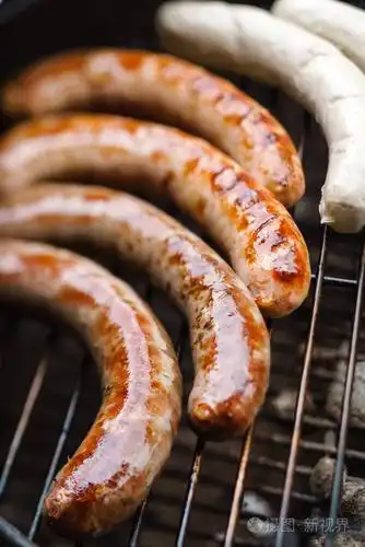 色香味俱全的烤的香肠
