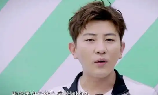 大佐认为郭碧婷身材不错,应该经常锻炼,但是赵天宇却提出不同意见,说