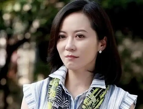 演姐弟恋不违和的5位女星不油腻不辣眼睛个个浑然天成