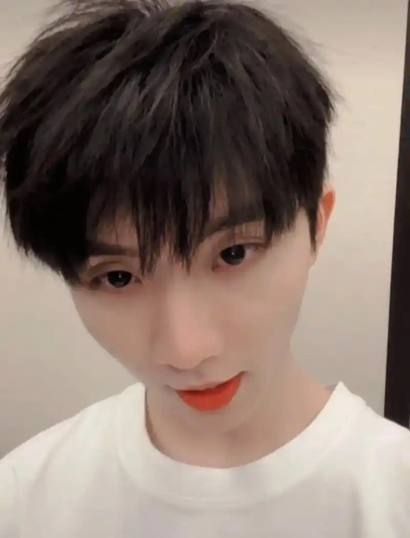 哥酱的双眼皮.#马嘉祺  #时代少年团马嘉祺 #女友视角 # - 抖音