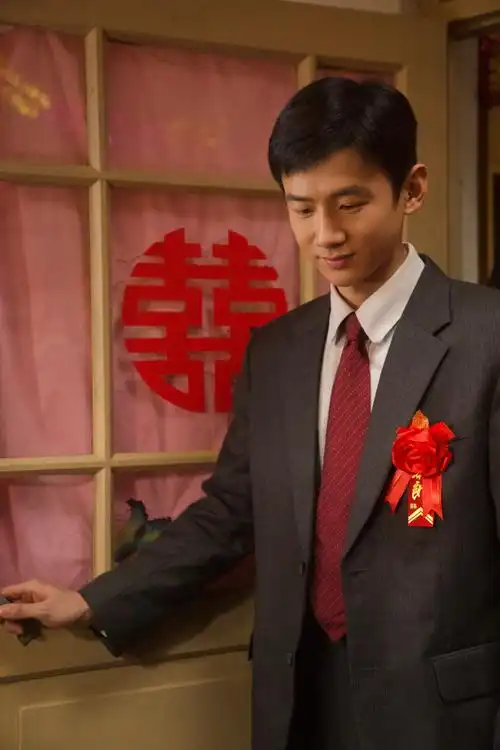 白敬亭范思哲全球香水代言人##白敬亭桑延