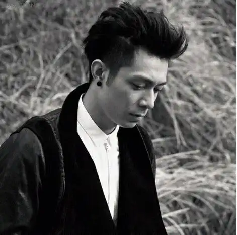 周柏豪一事无成周柏豪一事无成歌词周柏豪一事无成lrc歌词