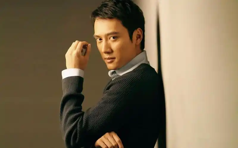 除了赵丽颖,那些年与冯绍峰擦肩而过的佳人们