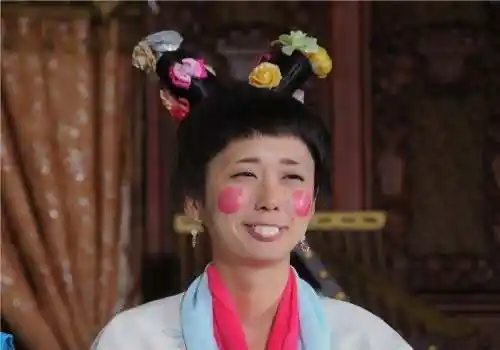 张娜拉扮丑造型曝光 龅牙麻子脸太雷人 - 氺淉糖的日志 - 网易博客