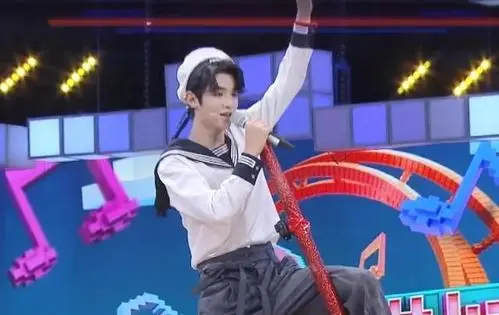 黄明昊常驻快本12期被赞实至名归看了他的名场面才算服了