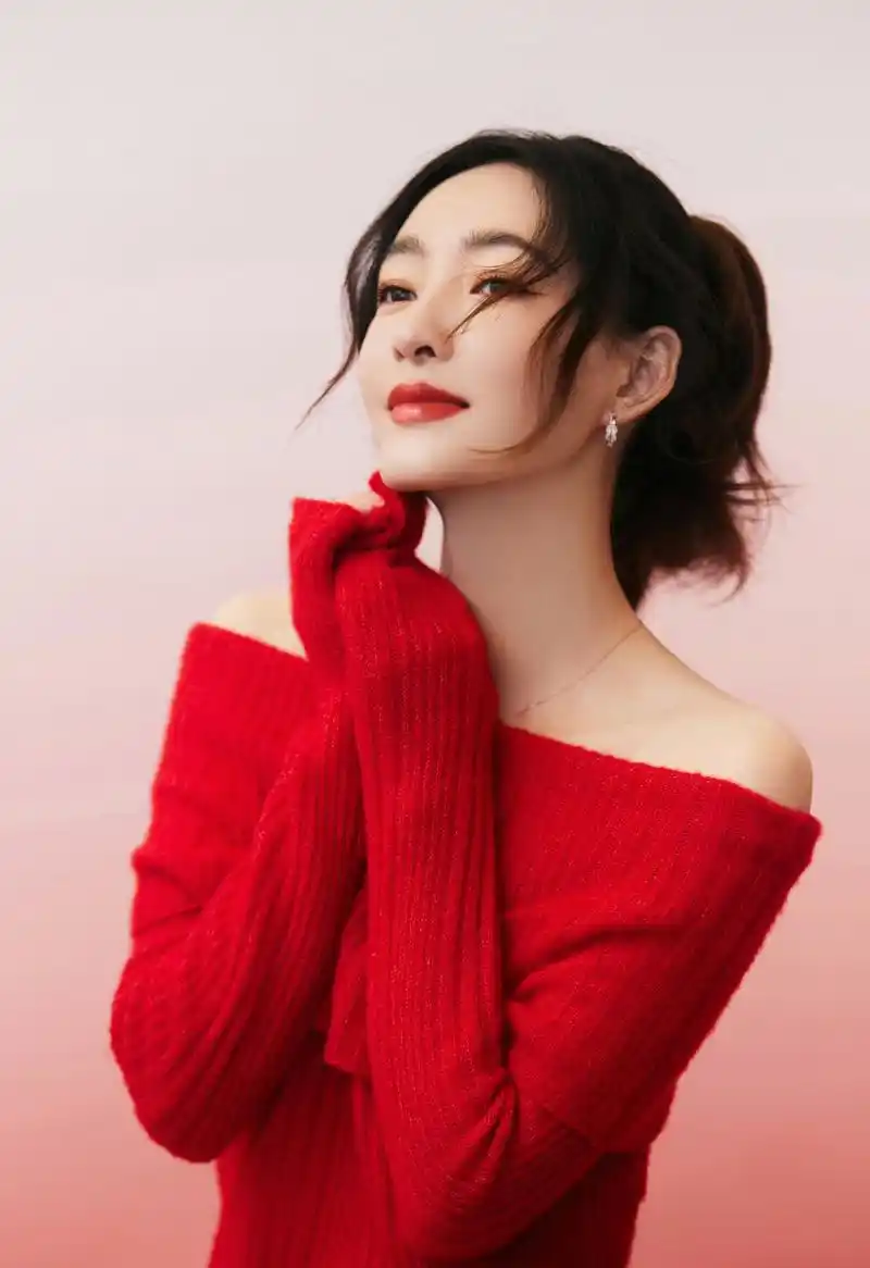 王丽坤,红色毛衣,美美美!