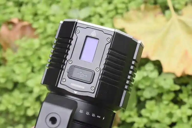 菲尼克斯fenix lr60r智能屏机械调光手电体验_搜索救援_设计_锂电池