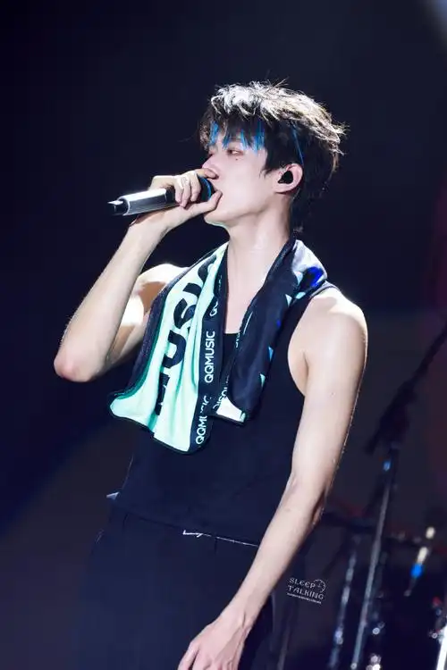 周柯宇巅峰音乐节