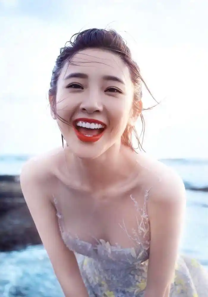 盘点那些笑起来仿佛拥有了全世界的女明星