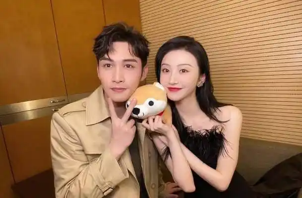 虽然说二人相爱相杀,但也不得不说景甜张彬彬两个人在剧外的售后也是