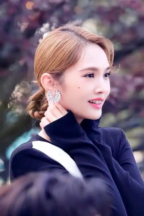 杨丞琳美丽侧脸|杨丞琳_网易订阅