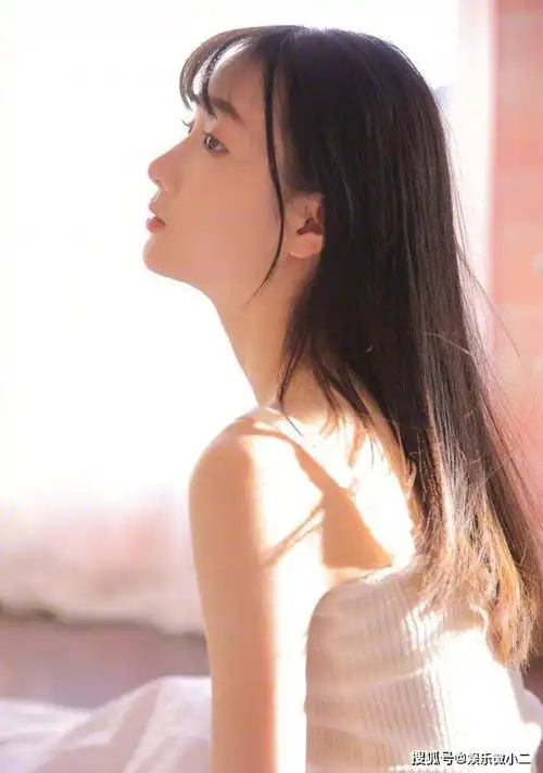 演员张垚:清新脱俗,水灵秀气