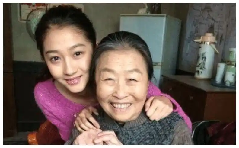 82岁的丑娘张少华女儿却美貌如花姑爷是我们熟悉的他