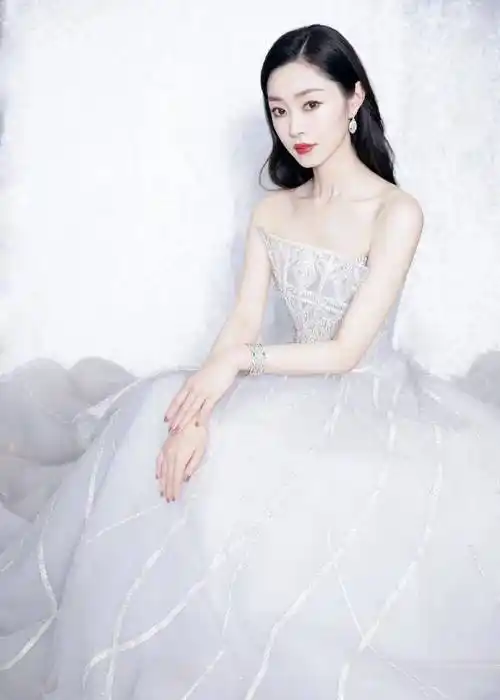 社恐宋轶,现实中遇到《赘婿》同款老公也合适_气质_旗袍_身材